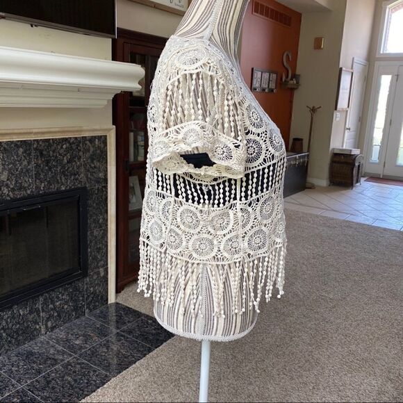 Dulcie Crocheted Boho Fringed Crop Top Med… - Picture 2 of 5